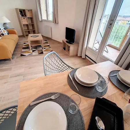 Manosque, 2 Pieces, 3 Personnes - Fr-1-752-4 Apartment Manosque